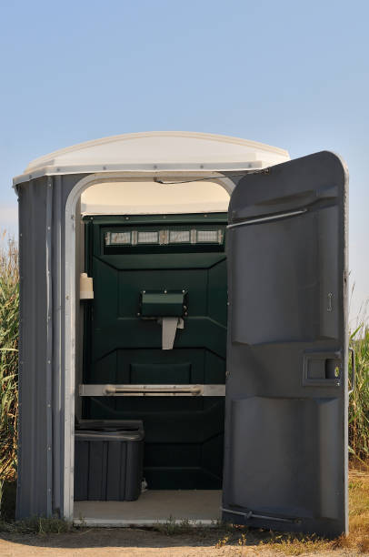 Best Portable restroom trailer rental  in Rohnert Park, CA